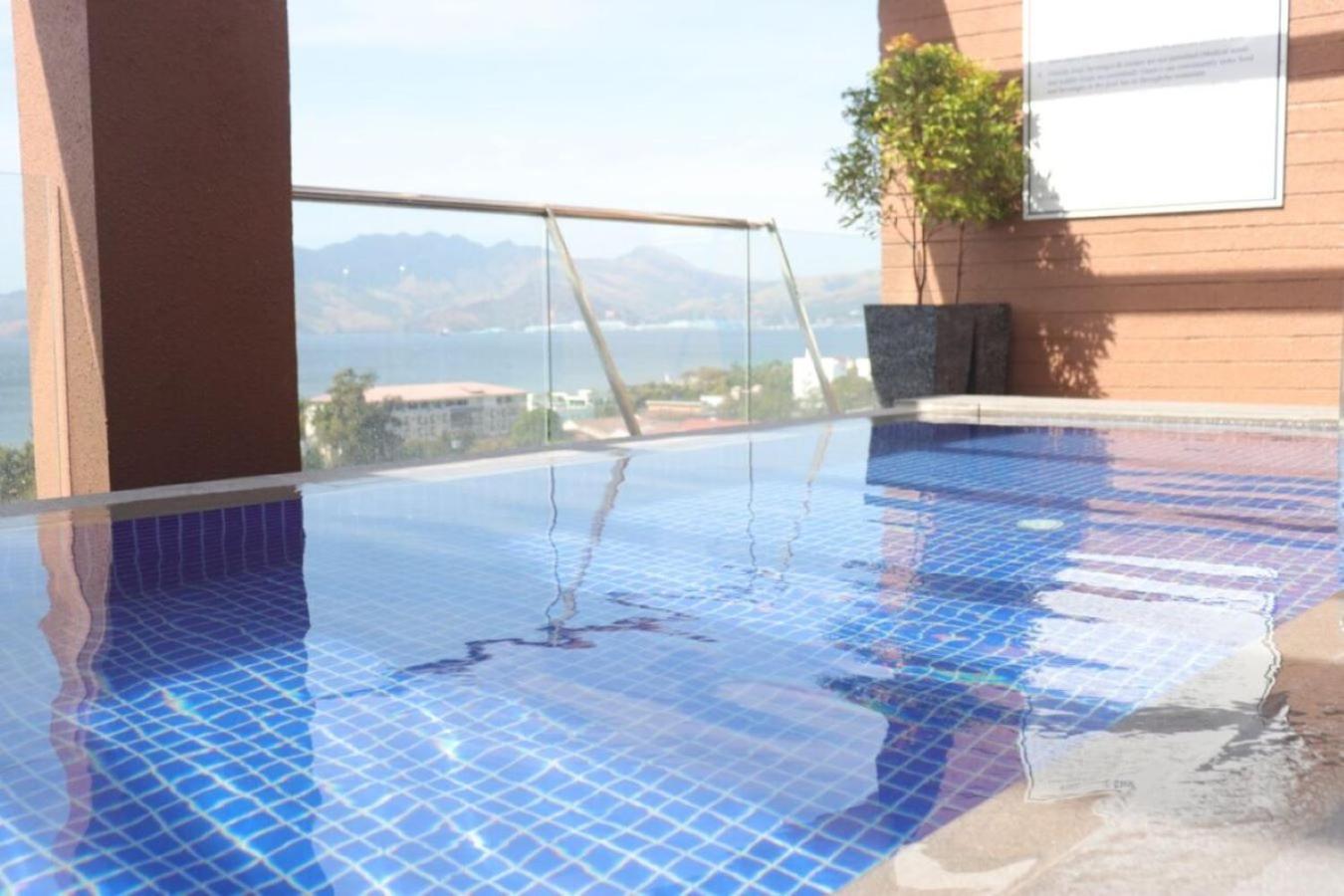 The Aurora Subic Hotel Managed By Hii オロンガポ エクステリア 写真